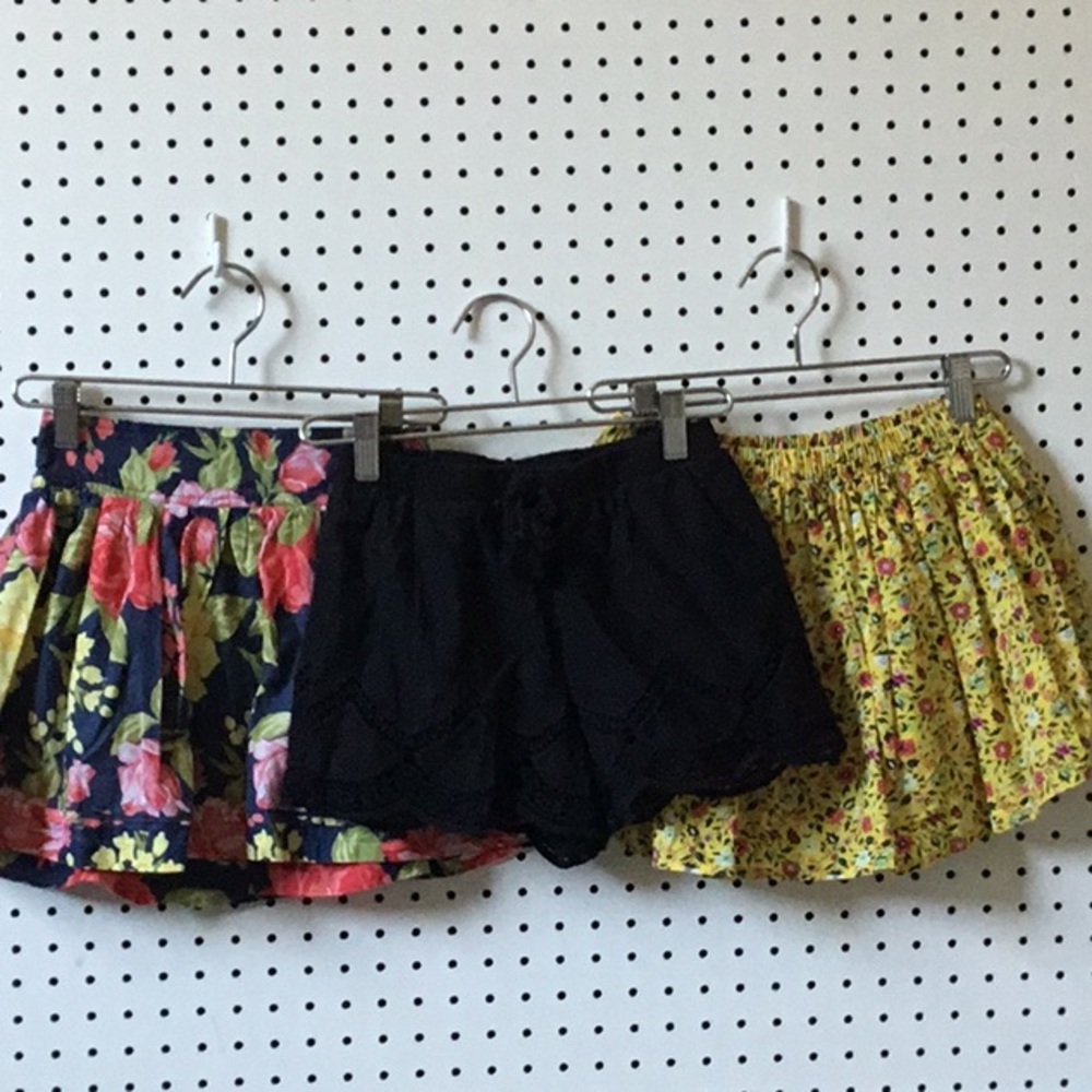 🌞 Skirts and shorts bundle🌞